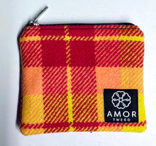 Zipped pouch/purse Handmade by Shawbost weavers.