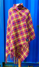 Supersoft AMOR tweed shawl meadow check